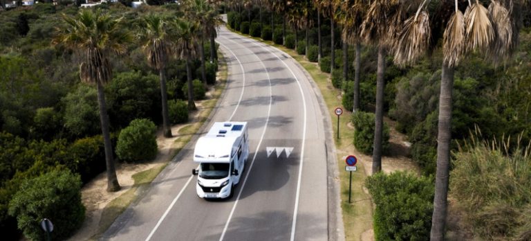 Driving and Parking a Motorhome Safely and Comfortably | BLOG